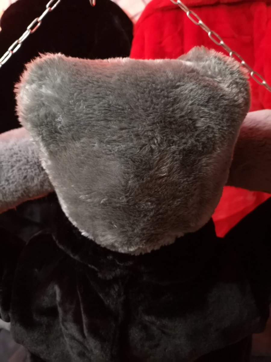 FauxFurDominus's tweet photo. Isn't she cute?
My fur slave baby! Soon it's time! Then it is called for you... Facefuck! With my stinky wet ass the soft fur face vigorously fuck and mess up! Wow, sorry Fell baby but this will be really horny! The fucked fur face you can watch later at OF #FAUXFUR #FURFETISH https://t.co/0ecL9zJI7z