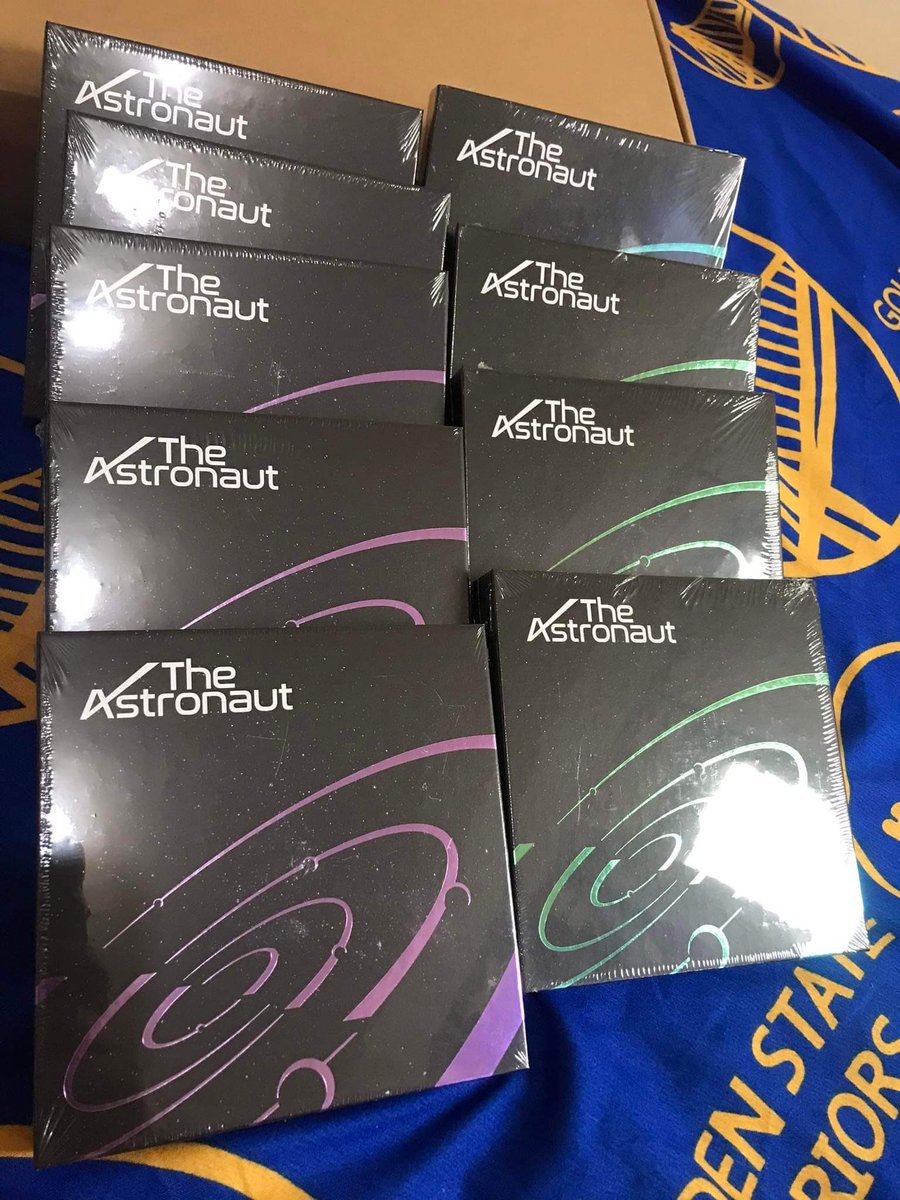 #PurpleSeasonPHOnhand
FOR SALE: JIN’s “THE ASTRONAUT” Album (SEALED)

₱400 each (PAYO)
₱800 each (DOP after 2 weeks)

50% OFF! Save 400 pesos when you payo 🤗

Reply MINE to avail 📥

wts lfb ic bts ph ksj seokjin