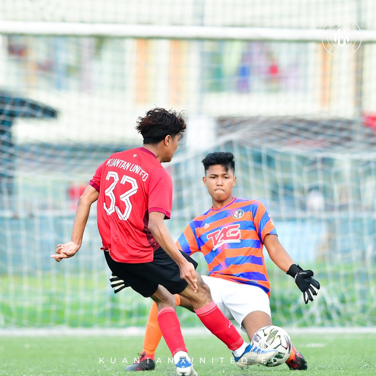 KuantanUnited's tweet photo. Seterusnya kami bertemu pasukan penganjur Frenz Rover. Walaupun berjaya mengawal perlawanan. Perlawanan yang sengit ini telah berpihak kepada pasukan lawan 0-1 https://t.co/gslUs66omo