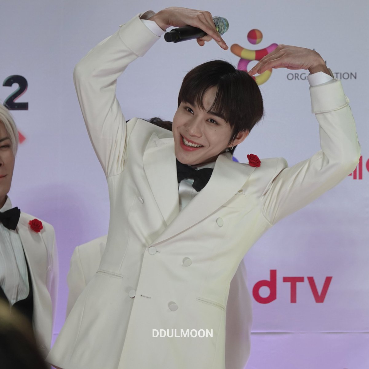 ddulmoon's tweet photo. 우리 강아지, 생일축하해💚💚

#HAPPYJUNGWOODAY
#정우가모은_슈가링캔디_스물여섯알
#itsJUNGVELYday 
#Jungwoo #정우 #Taeil #태일 #Jungil https://t.co/B8YgAa34cf
