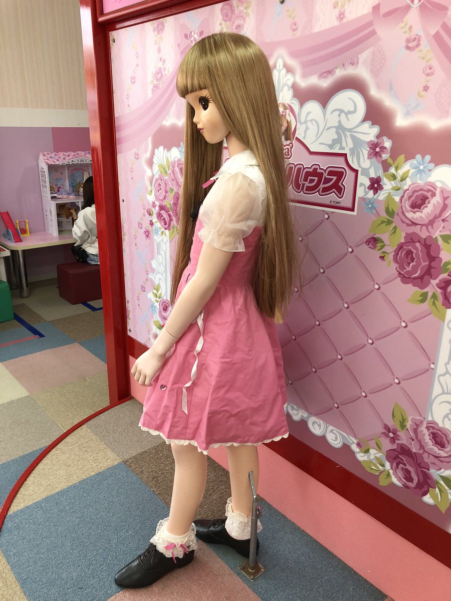 「等身大の生々しいリカちゃんも居たよ。なんとなくペーパームーン製っぽくも見える。 」|エーテン（A-10）のイラスト