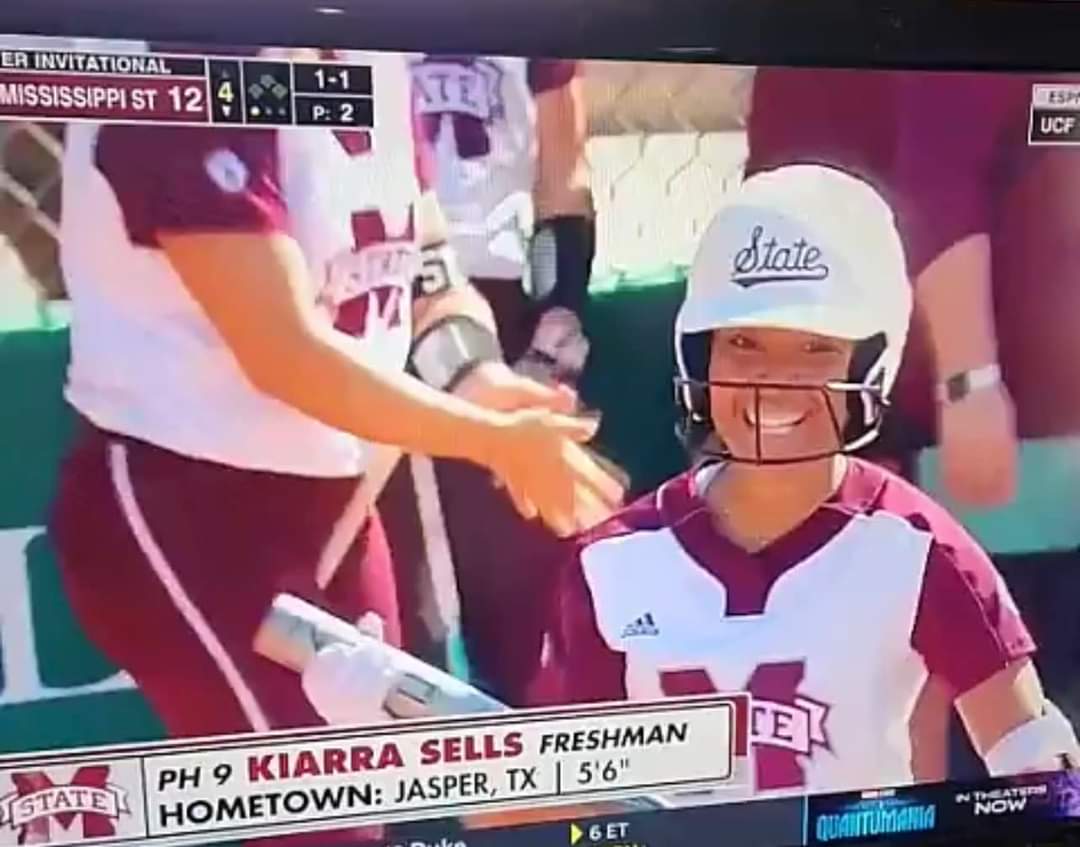 jasper_softball's tweet photo. Lady Dawg alum Kiarra Sells! We are so proud of you! @kiarra_sells https://t.co/DZZzf7Y7n7