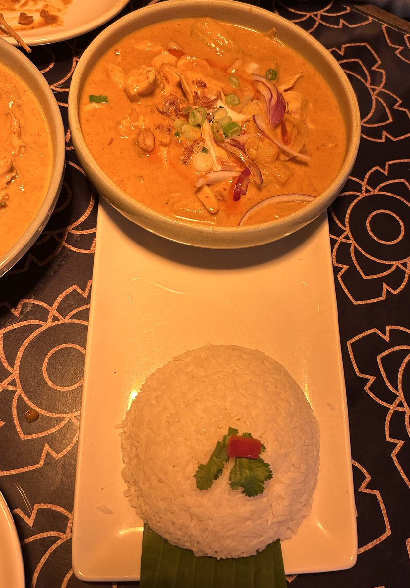 dimplecraze1's tweet photo. #ThaiDinner - spicy but delicious 👍🌶️ https://t.co/85XgrRi19t