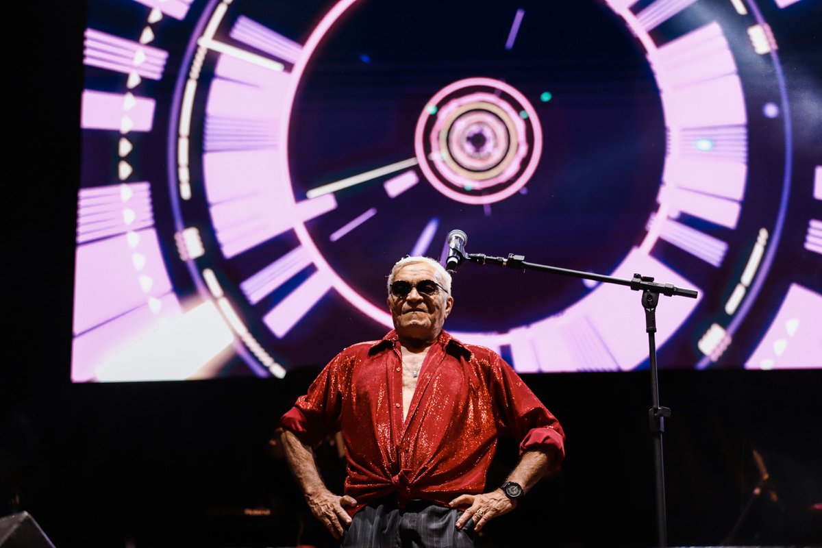 recbeatfestival's tweet photo. Que noite histórica 🍷

Prazer imenso receber a lenda viva @ocondesobrega no palco do Rec-Beat. Rolou clássicos pra dançar agarradinho, pular e sofrer um pouquinho…

Porque meu bem, ninguém é perfeito e a vida é assim 🎶🎶

📸:

#RecBeat2023 #RecBeat https://t.co/DlQ1raaEB4