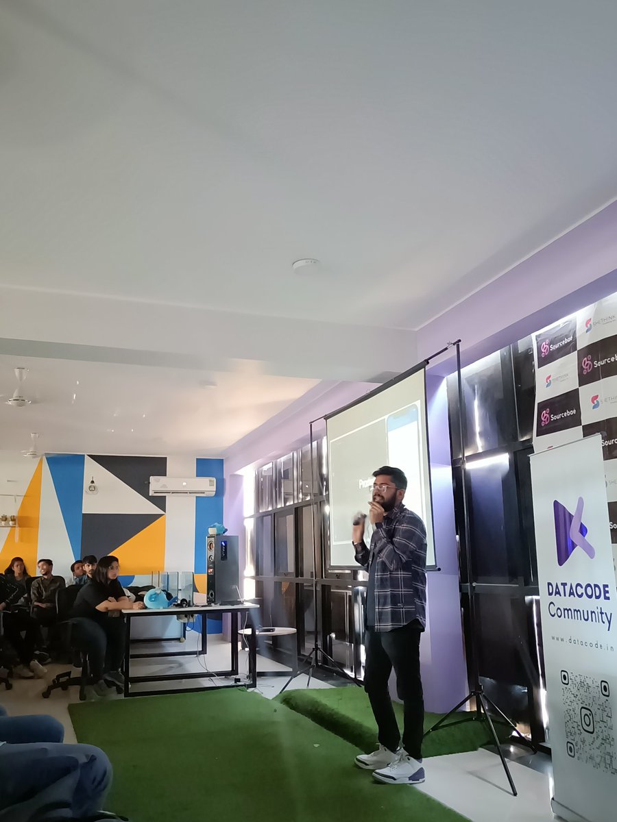 RishabhDhawad's tweet image. @imthepk In The House 
@ @indoreflutter