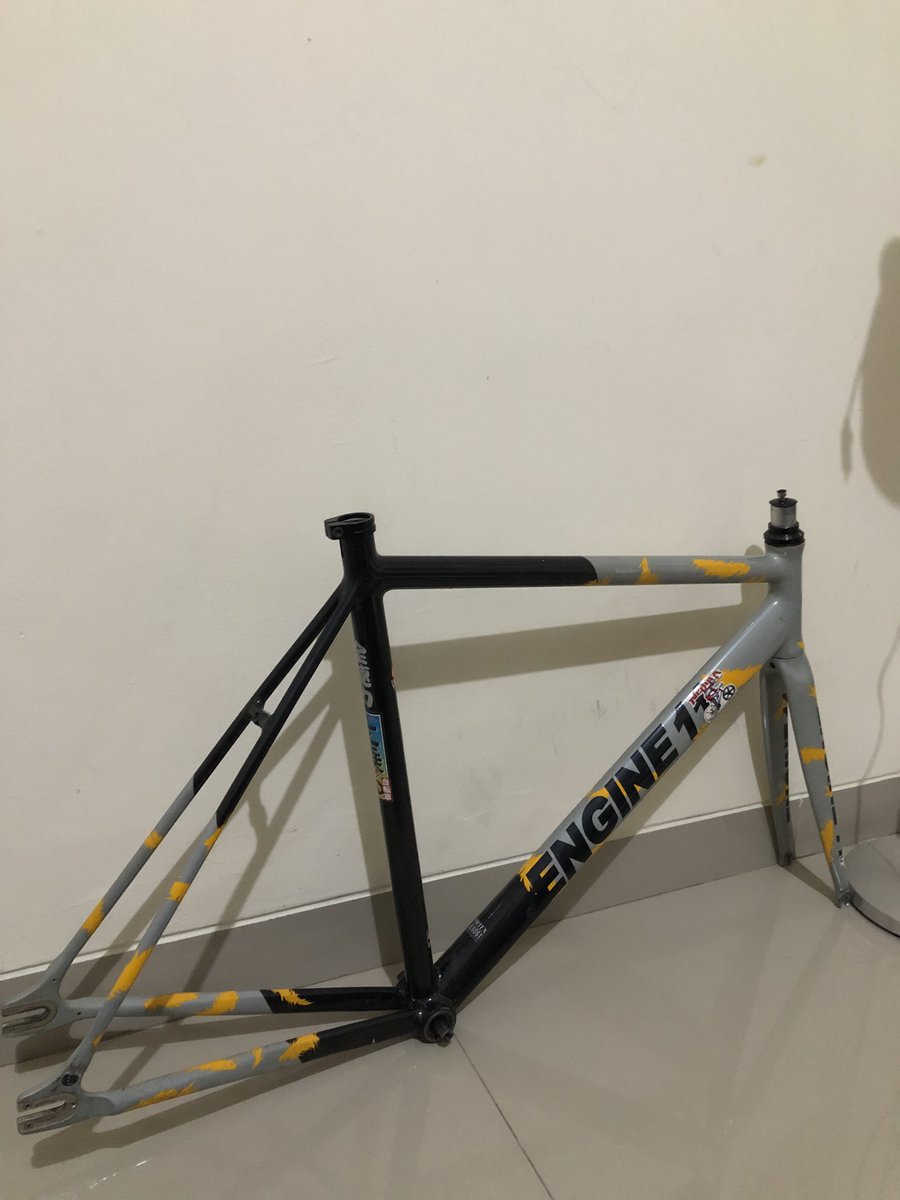 By-Sikil tweet media