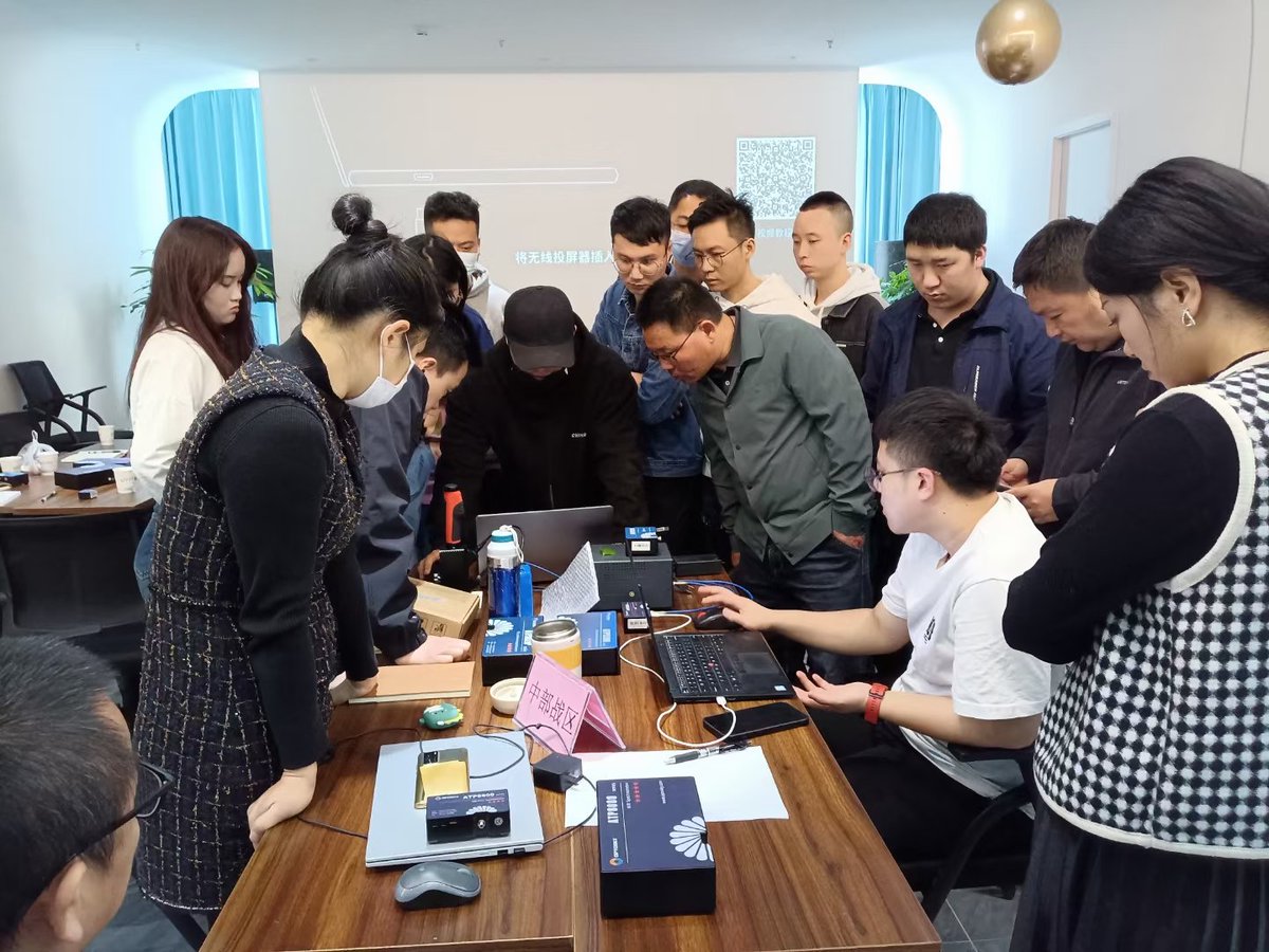 Openex_freya's tweet photo. New sales engineers received ProductsTraining in Optosky Headquarter, Dim Sum buffet in luxury crown holiday hotel, then take a seaside walking, best wishes and Good luck to 2023.#Spectrometer #Spectroscopy #Optics https://t.co/uKt13f7FVT