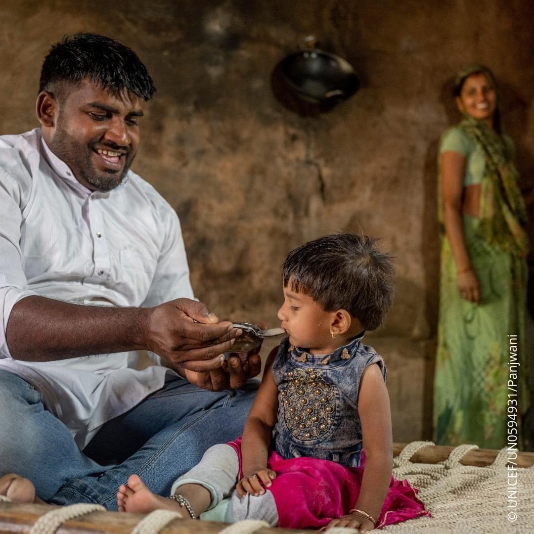 Praveen and Lalita make it a point to feed their daughter Siddhi with the most nutritious foods, giving her the best start in life.

Infants should start receiving complementary foods at 6 months of age, along with breastmilk.

#EarlyMomentsMatter