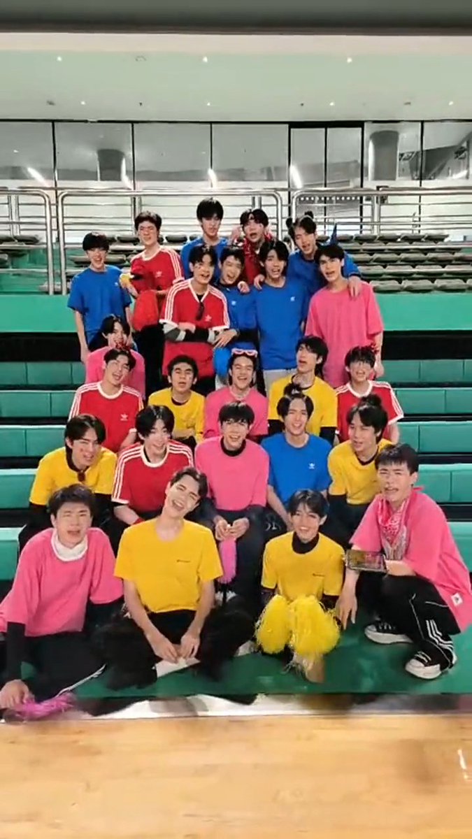 BEUSLVofBUSIS12's tweet photo. กีฬาสี 789 TRAINEE 
ทีมแองกี้เบิร์ด ❤️ มิน ขุนพล (Leader) ภู ยู จั๋ง อ๊อตโต้
ทีมมินเนี่ยน 💛 อลัน ฮาร์ท เจย์ (Leader) จีซัง แมดดอค เฟรม
ทีมชมพูนมเย็น 💗 มาร์ค อเล็กซ์ ไทย อาโป โอโบ เอเอ
ทีมสีฟ้า 💙 จินอุค เน็กซ์ เพชร คอปเปอร์ ชีส ภีม
#789SPORTDAY #789TRAINEE #789SURVIVAL #TPOP https://t.co/qfdZXRMxtR