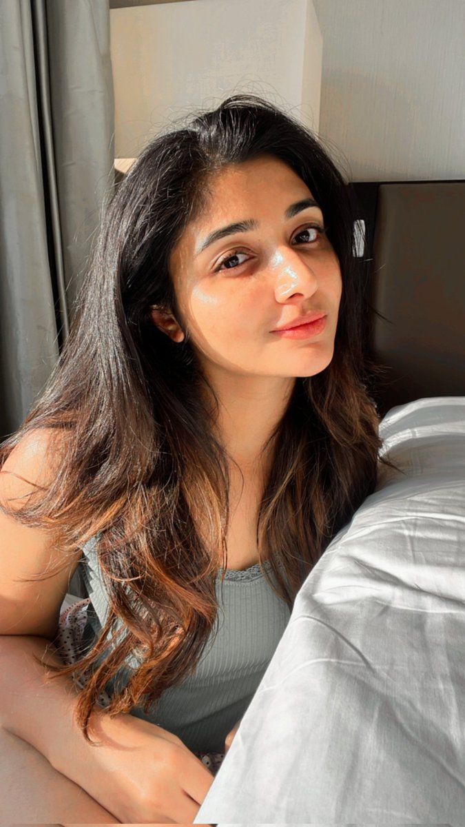 𝘛𝘢𝘮𝘮𝘶 𝘍𝘳𝘰𝘴𝘵 🍎 on Twitter "Mirnaa Hottie 😍"