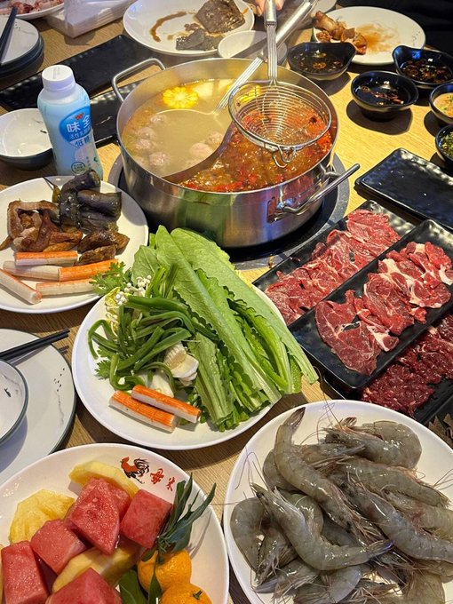 GheliyaX's tweet photo. delicious and hearty dinner🥰🥰 https://t.co/gWL8wJ5acc