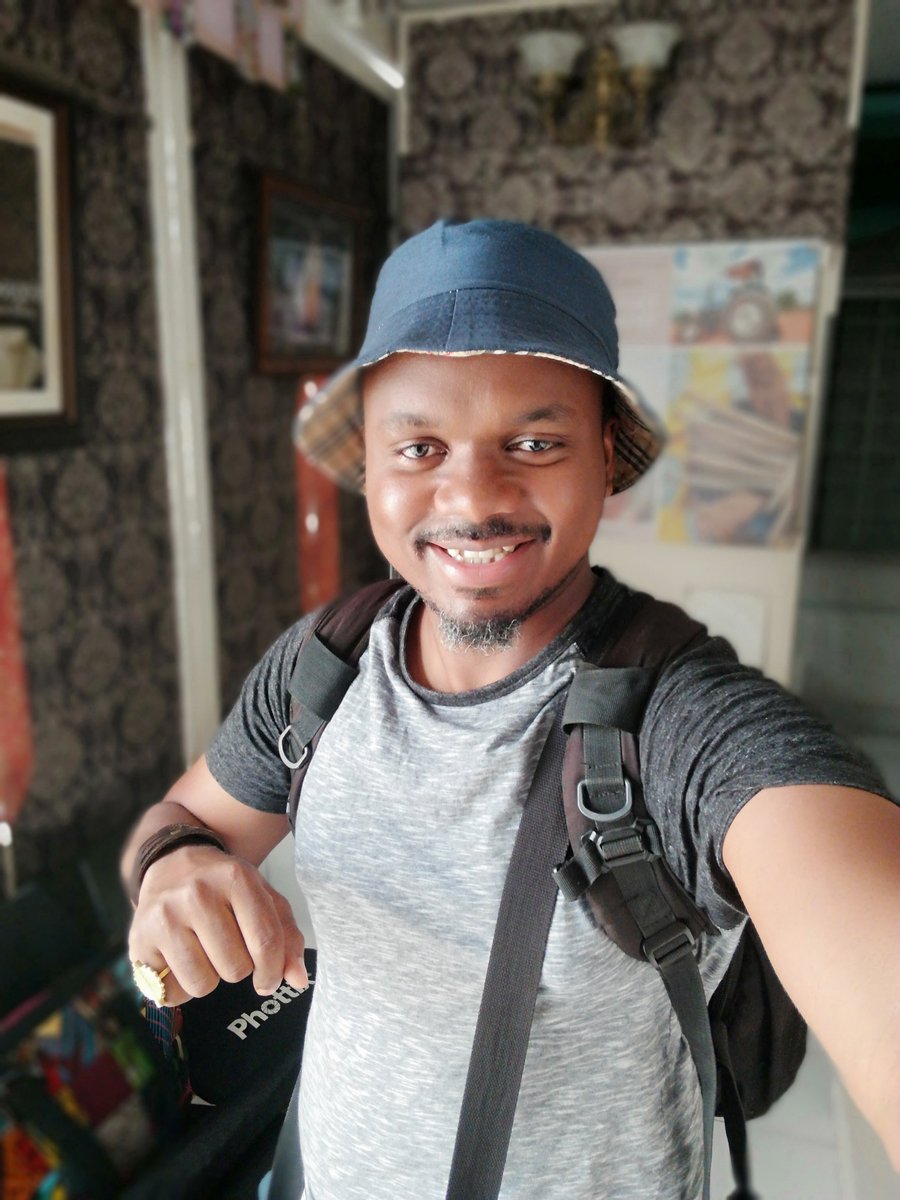 DiMajor_Ke's tweet photo. What's on your feet?... It's a work like Sunday. Have a finetastic one folks π€πΏ.
π₯π₯.
.
.
#documentaryphotography #DocumentaryPhotographer #kenyanphotographer #kenyanstories #TupoSite #Tagstories2023 #Dimajor #scienartist https://t.co/CIFwisjU5n