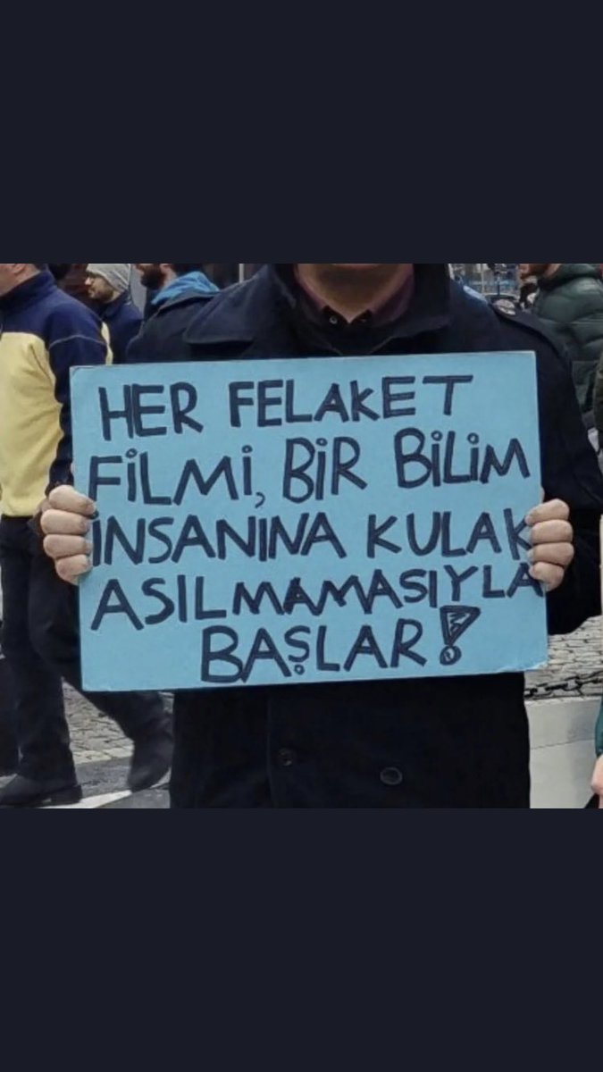 ecalbay's tweet photo. İNSANIN EN GÜVENDİĞİ YERİ EVİ OLAMAYACAKSA NERESİ OLACAK.
#BingoelAfetBoelgesiİanEdilsin https://t.co/LndG0T8ERt
