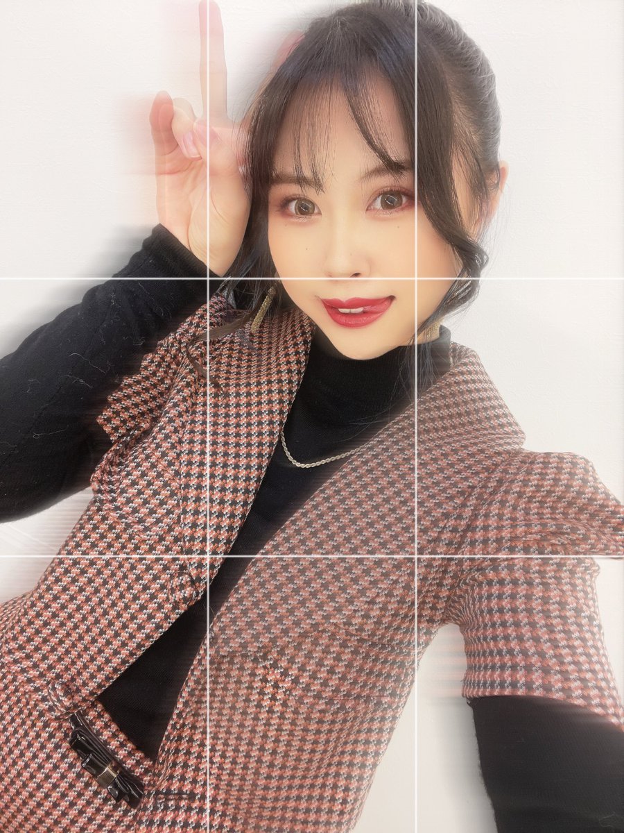 心斎橋KuRaGe🐠✨
初めての場所🎤
長丁場ありがとう☺️✨

3日間ライブ無事終了！！
沢山沢山ありがとうございました☺️❤️

来週末は
25日 Soc梅田 取り置き受付中💌
26日 イオン古川橋屋上 14:40~🎤

8月21日 amHALLワンマンチケットもゲットして貰える様に頑張る☺️

お腹すいた！！！☺🍚ﾍﾟﾛ👅