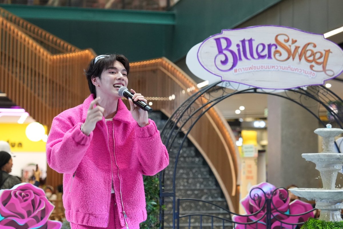mbkcenterth's tweet photo. บรรยากาศกิจกรรม Meet & Greet สุดฟิน ในงาน Bitter Sweet กับ #เป็นต่อจีรภัทร
.
#MBKCenter
#MBKBitterSweet
#BitterSweet
#กาแฟขมขนมหวานเติมความสุข
#เป็นต่อ #LAZ1
#BitterSweetXPentorJrp https://t.co/mplLJYvRCv