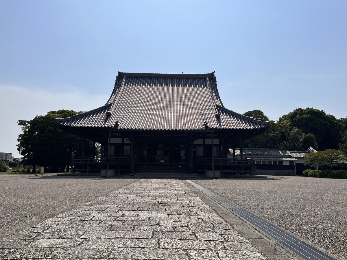 ururan1011's tweet photo. #本證寺 
とても立派な門と本堂が記憶に残ります
#どうする家康 https://t.co/AyVDpCPfVJ