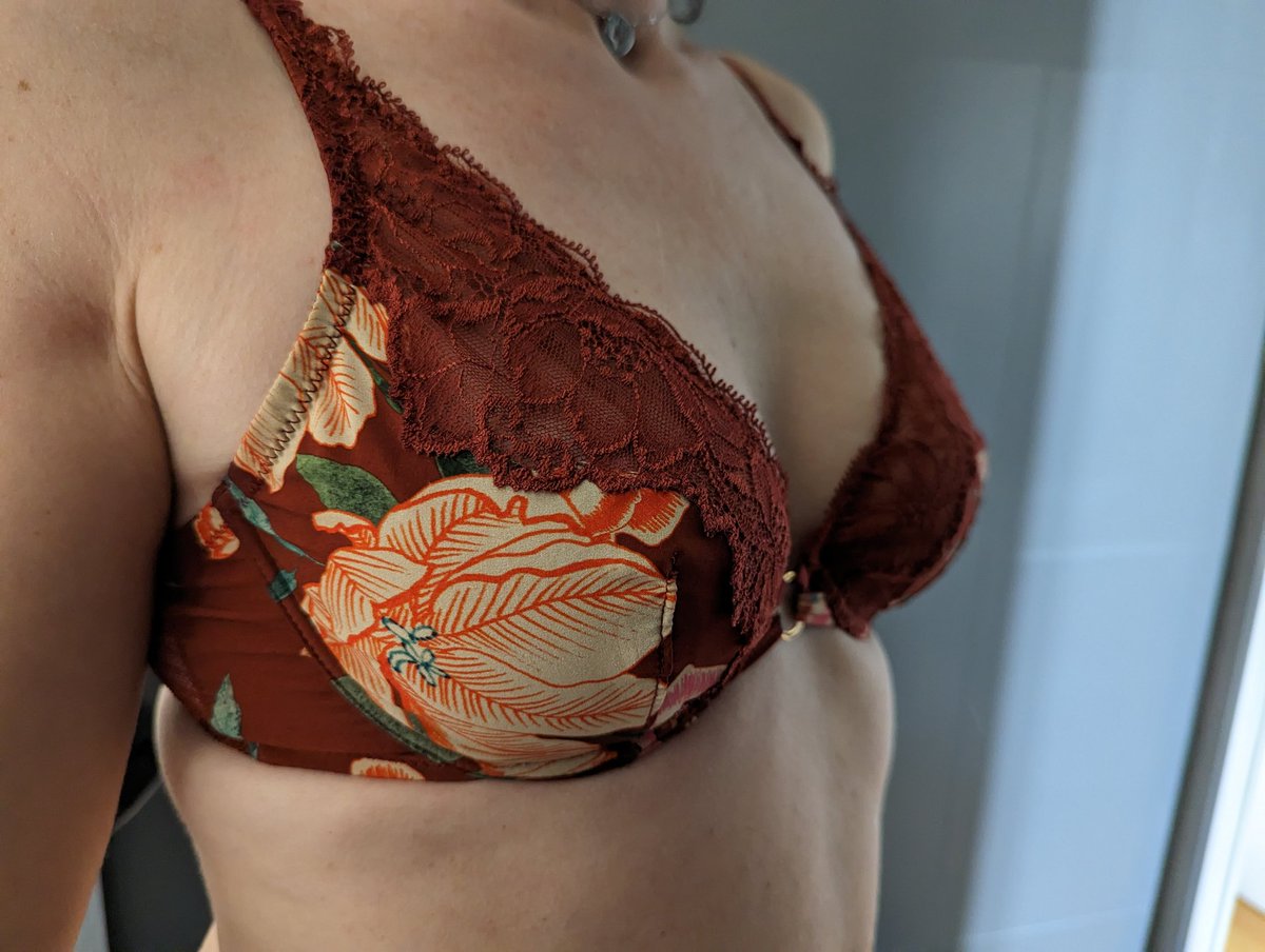 eroti_x's tweet photo. #dimanchetranquille  nouvelle lingerie , vous en pensez quoi ? #aubade #lingerie #elle https://t.co/emc9xXz8oE