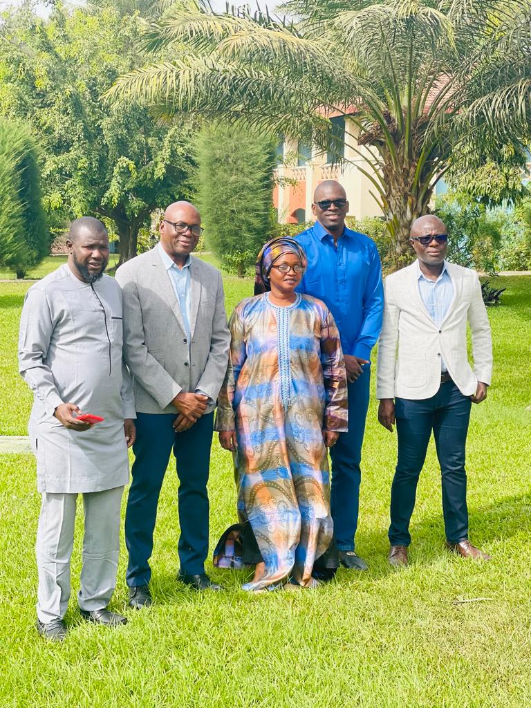 honceesay1's tweet photo. https://t.co/qnHo86Fxat