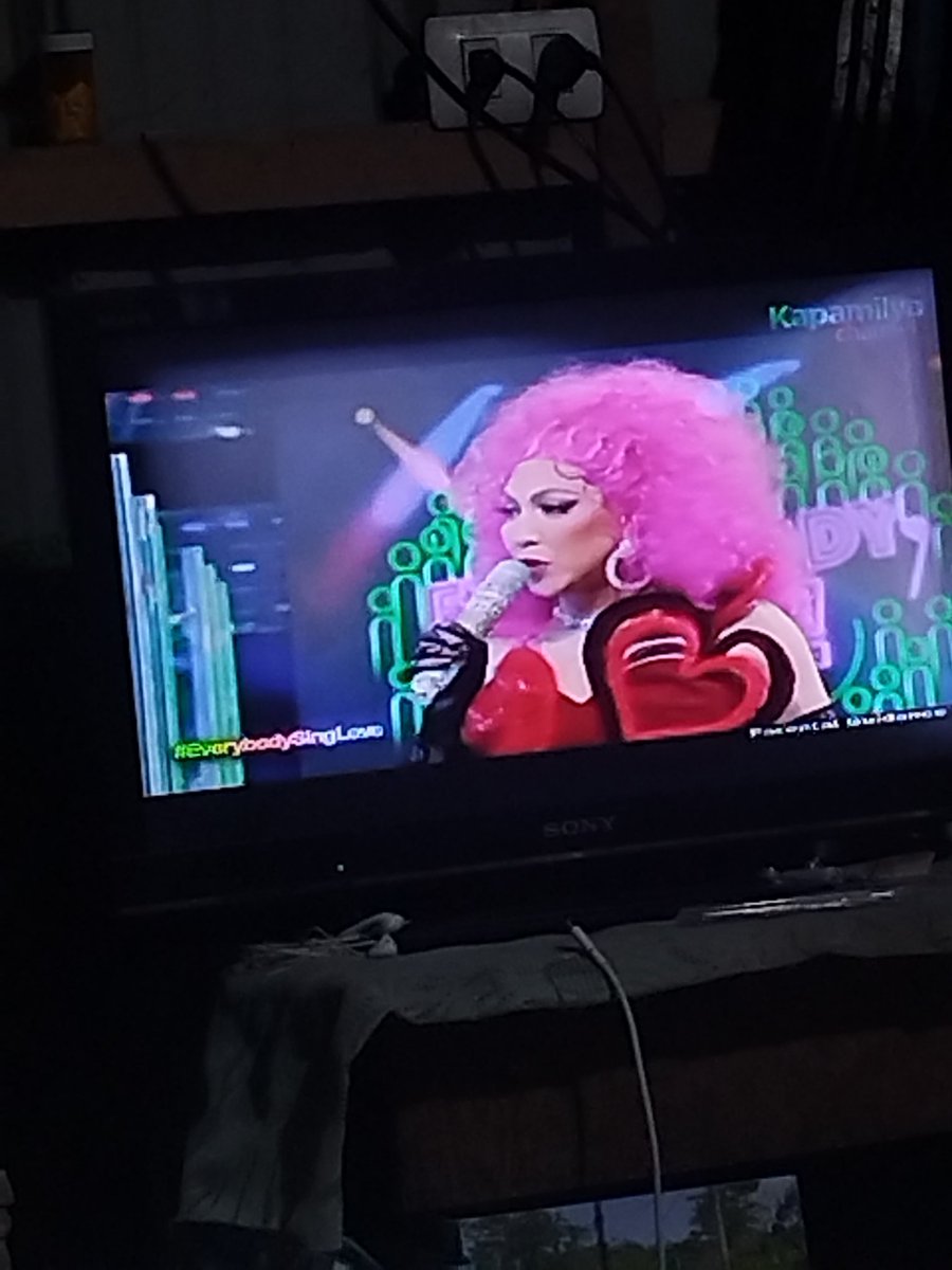 elloso56's tweet photo. VICE SING GANDA B. SPICE GIRLS
#EverybodySingLove
#EverybodySingPH
#EverybodySingLove https://t.co/KyaNsPF87C