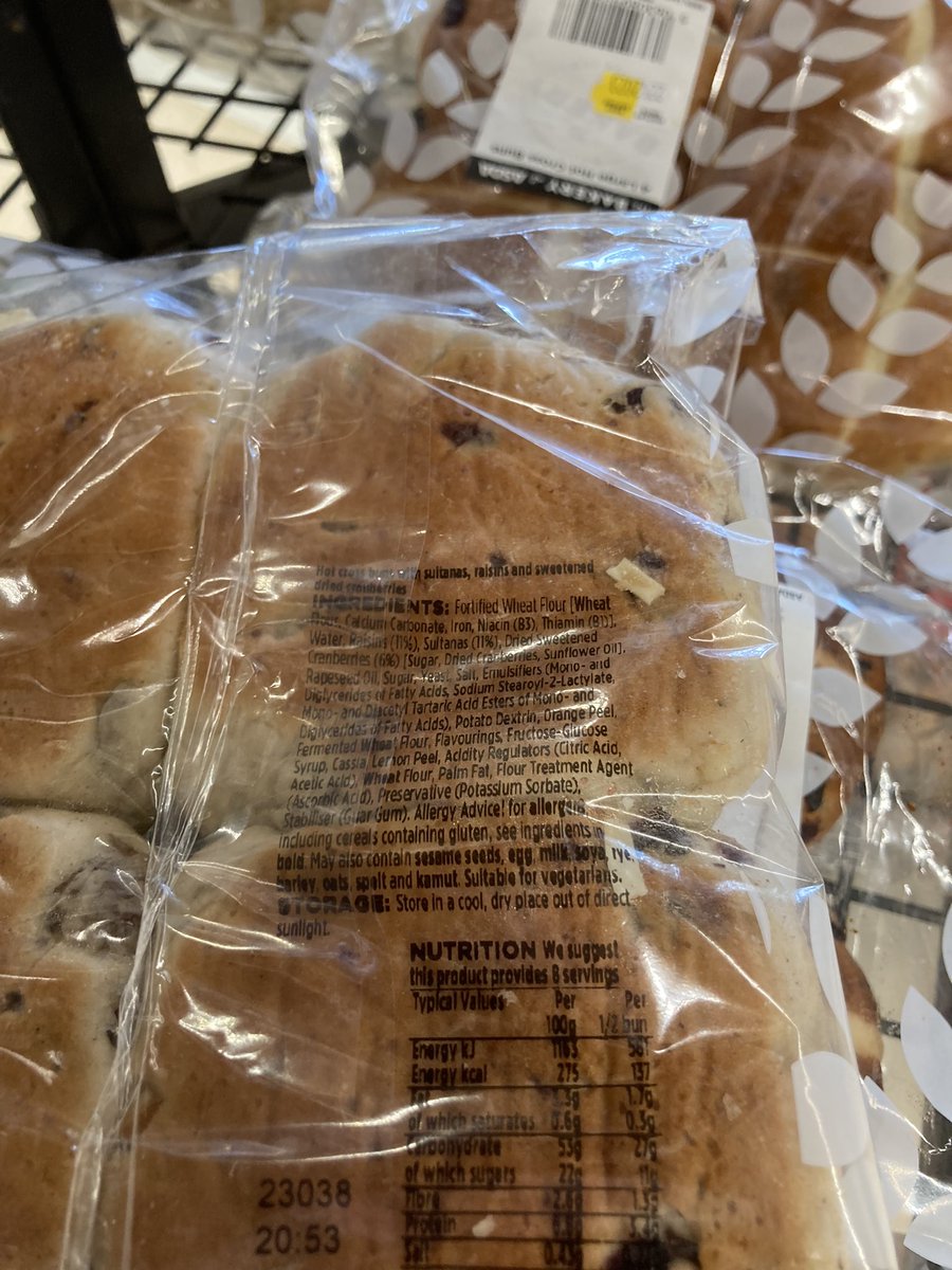 MQenna's tweet photo. Hey @asda I tweeted you about this dangerous labelling before. These hot cross buns have cranberries in them, but that fact is hidden in tiny print on the back. This DANGEROUS! Heart patients cannot eat cranberries. Dies some one have to be taken I’ll before you act? https://t.co/E5IPmn29sB
