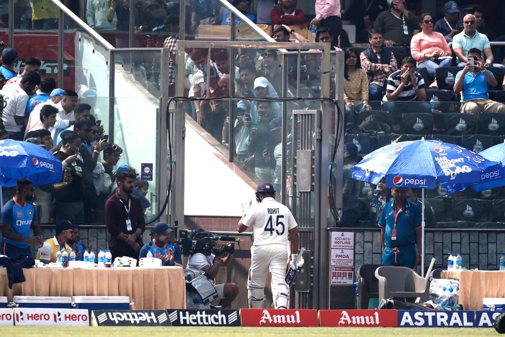 _adityapandey__'s tweet photo. Rohit Sharma's last 10 International innings -
51(28)*
83(67)
17(21)
42(49)
34(38)
51((50)
101(85)
120(212)
32(69)
31(20)

He's is truely back, just need one big daddy hundred and Rohit Sharma will peak again🐐
@ImRo45 #RohitSharma https://t.co/9fZ7vEcnkW