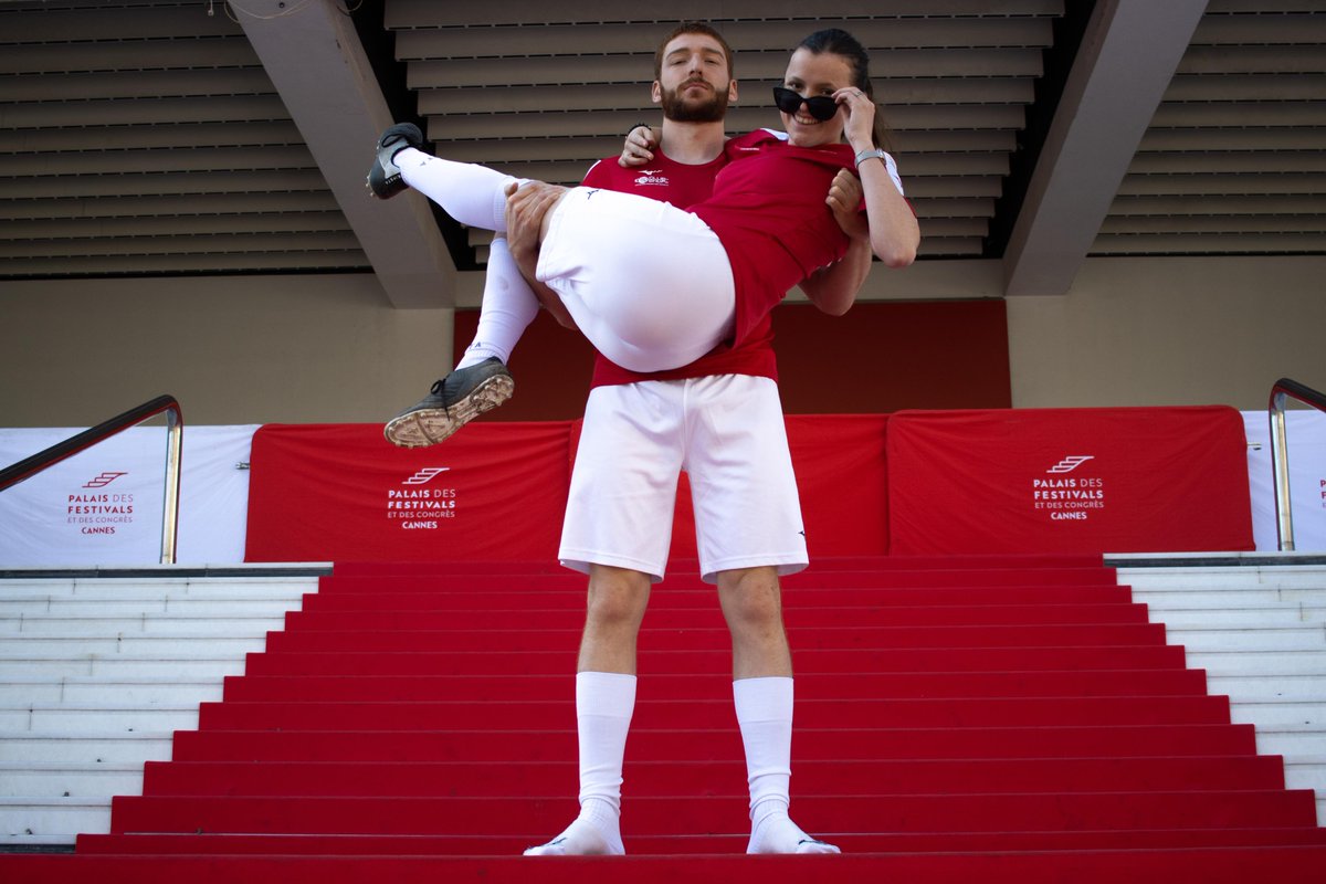 TFIEJ_2024's tweet photo. Séries "Capitaines" #13

Les capitaines de l'@EJCannesFC  font leur cinéma. En direct des marches, on vous présente Louise Bes et Aymeric Moulin. 

📸Lucas Métairie https://t.co/0nyw4j3pEY