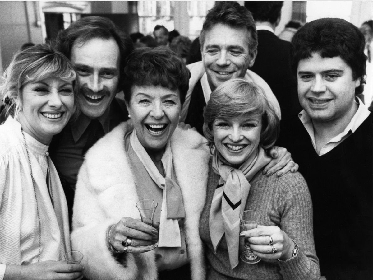 andyAVAVsystems's tweet photo. Going for another two week run on #CharityShopClassics
A very #parp Crossroads Theme
Favourite TV Themes - Ray Martin &amp; His Orchestra
£1 Decca LP - CRC 
Sounds a bit fast to me, Session Players wanted to get down the pub for lunch
@ALLFM @charityclassics 
#parptastic https://t.co/nqEu2eMVCe