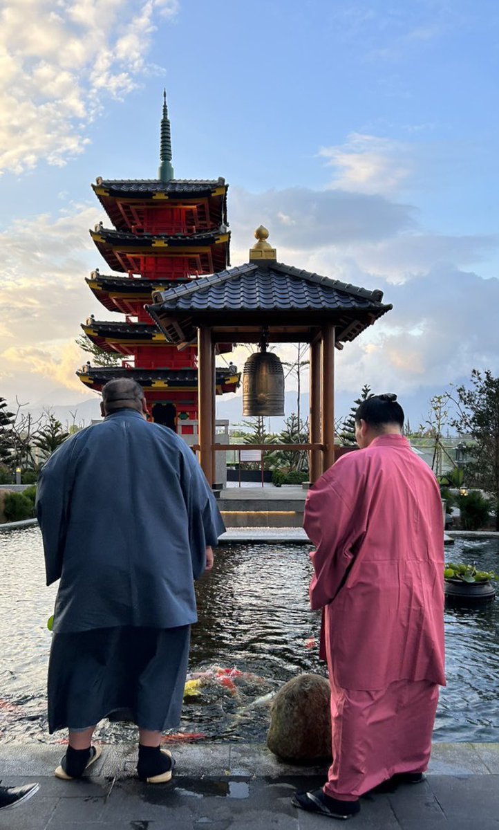 chiyonoshin_999's tweet photo. 三日月の夕日
#sumoactor
#力士俳優
#sumo #Japanese https://t.co/WSzq5GrfcZ