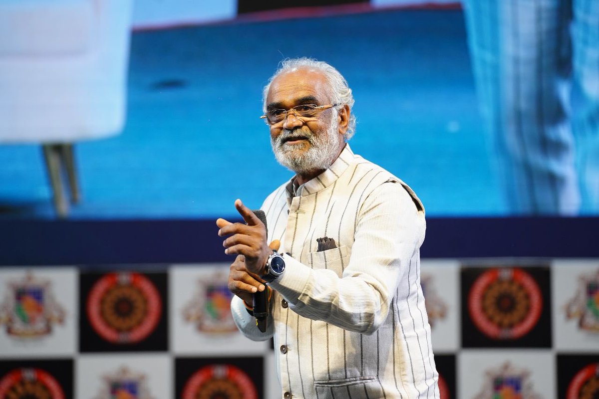 Savji Dholakia tweet media