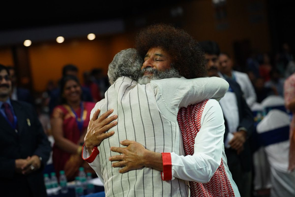 Savji Dholakia tweet media