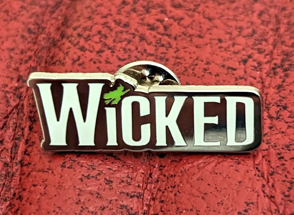 Yasir_Haniff's tweet image. Amazing performance of @WickedUK at @ApolloVictoria. Loved the stage design, special effects, incredible acting performances and catchy songs bringing the story to life. Thanks to @Stagetext for such reliable captions for the script, music and sound effects.

#wicked #Stagetext