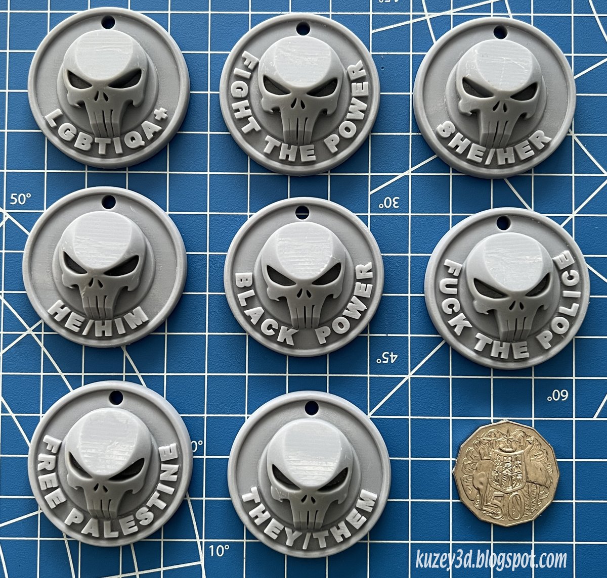 kuzey3d's tweet image. I did my first #spout, is that the correct term?

Anyway, It was the leftist #punisher keyrings, they do look good though lols #blender #3d #3Dprinting #Spoutible