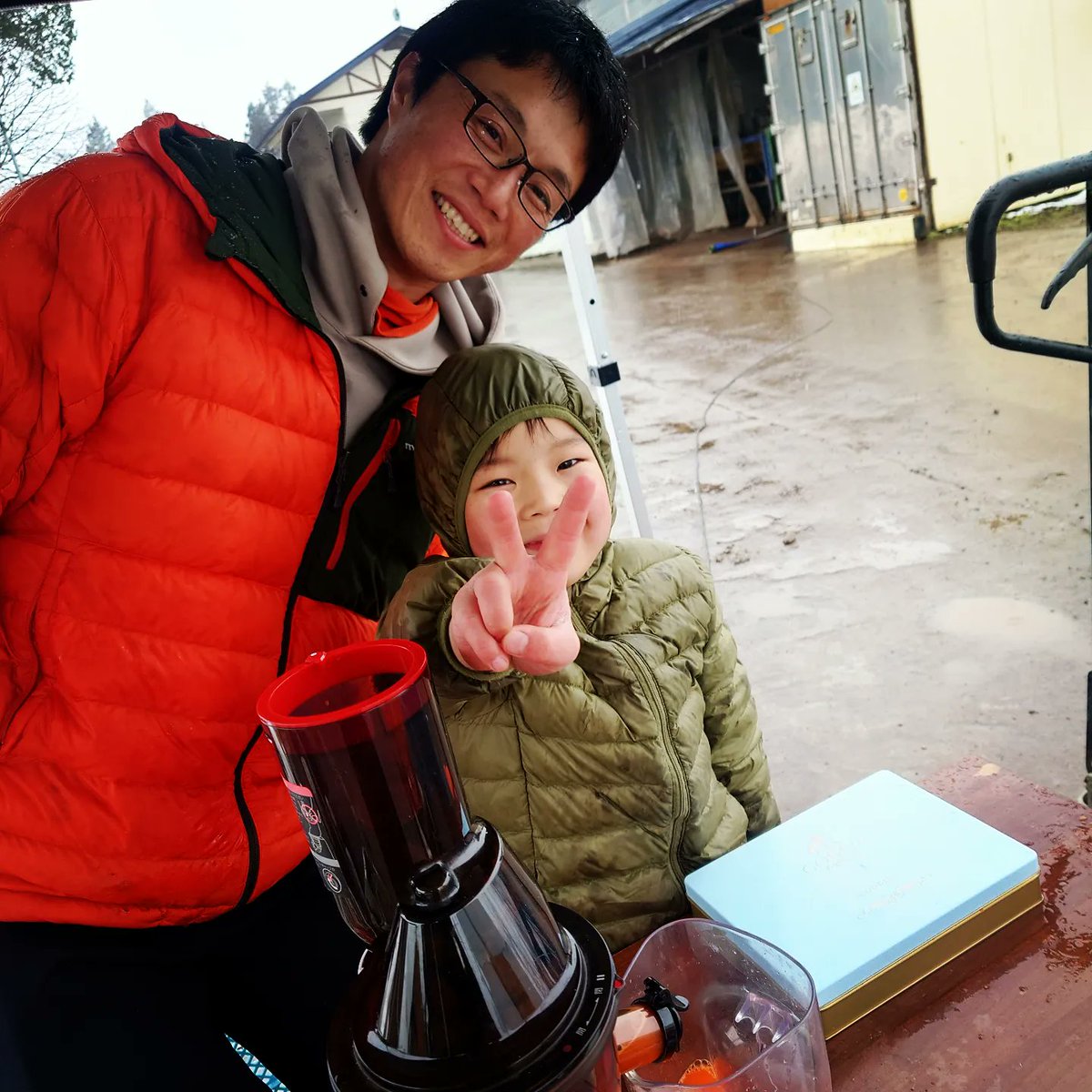 CreaCrops's tweet photo. 本日の雪下人参🥕直売＆試食会❄⁡
⁡悪天候にもかかわらず⁡
⁡ご来店くださった皆様⁡
⁡誠にありがとうございます😊⁡⁡
⁡リピーターさんも増えて感謝感激です😭💕
⁡次回開催⁡
⁡は2月26日(日)13時30分～14時30分⁡
⁡となります👏 https://t.co/rkj86JKgxW