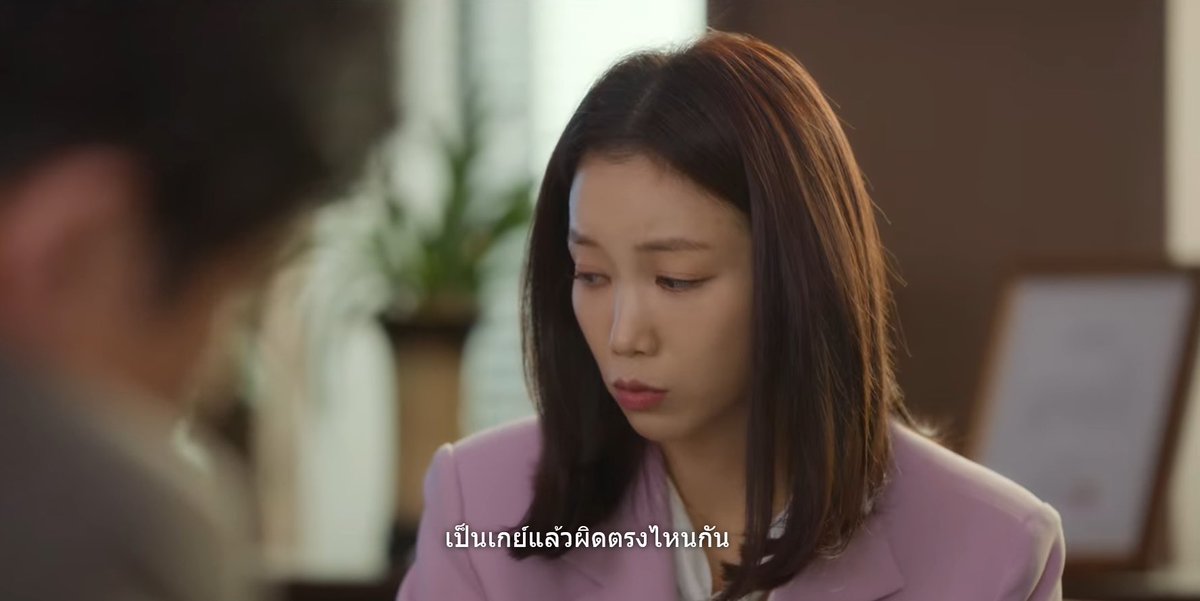 review_km's tweet photo. #LoveToHateYou ความรักระหว่างซุปตาร์หนุ่มที่เกลียดผญกับทนายสาวที่ไม่ไว้ใจผชแต่ดันได้มาคบกันปลอมๆ3เดือนใครกันที่จะตกหลุมรักก่อน? 
เป็นซีรีส์รอมคอมที่สนุกมาก เคมีดีสุดๆแม้จะเป็นสูตรสำเร็จซีรีส์รักโรแมนติกแต่ดูแล้วหยุดไม่ได้เลยและบทยังชูประเด็นความปิตาธิปไตยในสังคมเกาหลีแบบย่อยง่าย https://t.co/gKEFLMVmv8