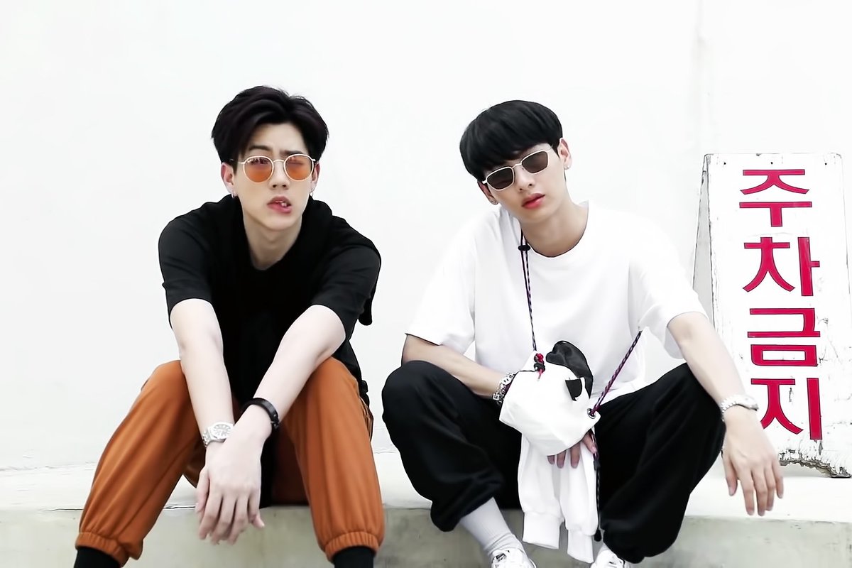 ImyourATTI's tweet photo. 옾깐도 좋은데 서울 하늘 아래의 옾깐은 더 좋음..🫠
#ARMSHARE #GOTogetherII
#ออฟกัน #OffGun https://t.co/rVdAyBTGp0