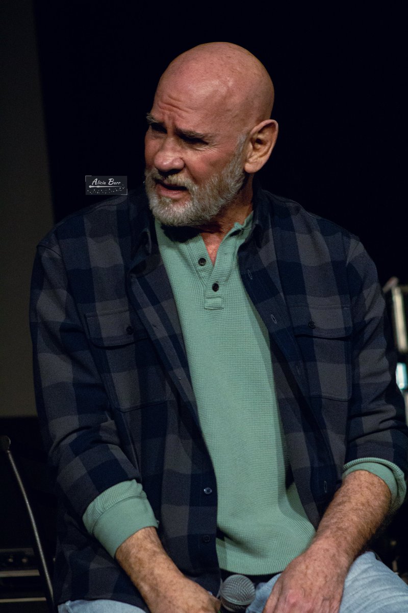 barr_alicia's tweet photo. Mitch Pileggi
Creation Dallas 2023

#MitchPileggi #Supernatural #Walker #SamuelCampbell #BonhamWalker https://t.co/f62GIHeas9