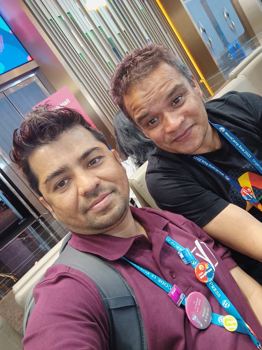 suascat's tweet photo. With my Jolly dude! At #wcasia https://t.co/IVB42AFSms