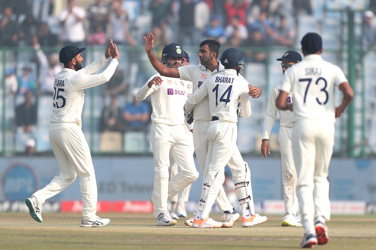 #INDvAUS 2nd test, day 3 | India beat Australia by 6 wickets
(R Sharma 31, C Pu… #INDvAUS 2nd test, day 3 | India beat Australia by 6 wickets
(R Sharma 31, C Pu…