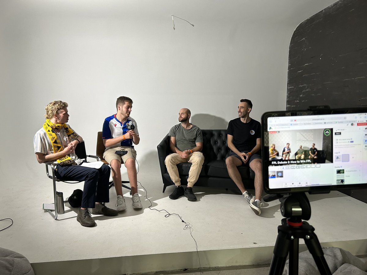 fpladdictspod's tweet image. Delighted to have hosted another @fpl_social 🎙️ 

Our men on the mic did a stellar job throughout the day @FPLAddicts_OWP &amp;amp; @chazaroberts with @FPLAddicts_Jack on production

Great to have met &amp;amp; interviewed our special guest @Bengaruccio &amp;amp; catch up with the community 🙌

#FPL