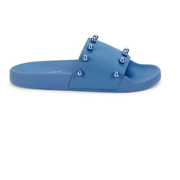 LilysShoes's tweet photo. So good I had to share! Check out all the items I'm loving on @Poshmarkapp #poshmark #fashion #style #shopmycloset #stuartweitzman #converse #dockers: https://t.co/LqSUaTZ4XS https://t.co/YAulzmBcg6