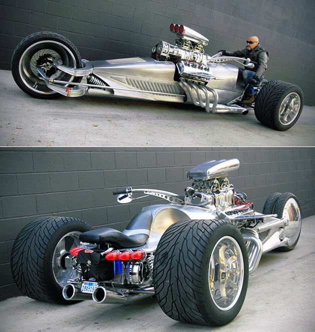 Kimley002's tweet photo. The Frogman Rocket ll Trike 🔥 
HEMI V8 engine / 1000 HP !!
#TimCotterill
#VroomVroomMadafakas https://t.co/r90RwXwH3p