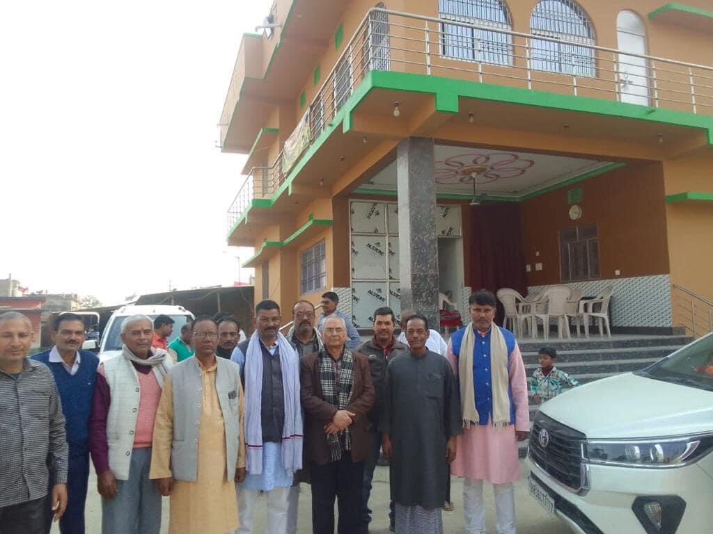 RSPandey_RSP's tweet photo. चम्पारण के विभिन्न पंचायतों घोड़ासहन,सुगौली,अदापुर में लोगों साथ समसामयीक विषयों पे चर्चा https://t.co/PCBevIIbRJ