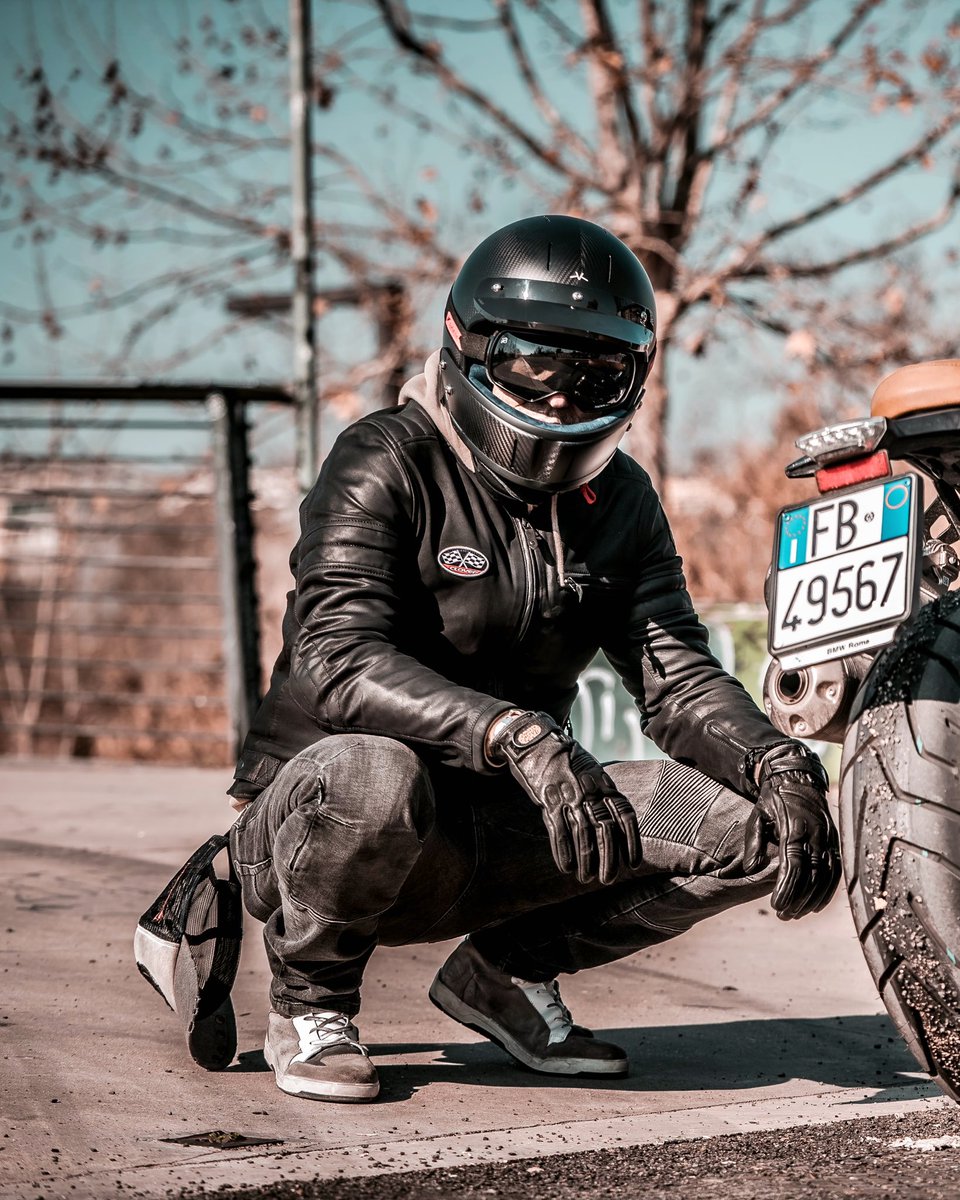 aprovich's tweet photo. BMW NineT 🏁🤟🏁
-
🧥👖: @clover_motorbikegarments 
⛑️: @veldthelmet 
🥽: @ariete_official 
👞: @stylmartin_official 
🧢: @larutadelnabab 
-
@bmwmotorrad 
@bmwmotorraditalia 
@bmwmotorradroma 
-
Photo by @vd__photo 
#bmwmotorrad #bmwmotorcycle #bmwmotorraditalia #bmwninet https://t.co/2iox0sIo1p