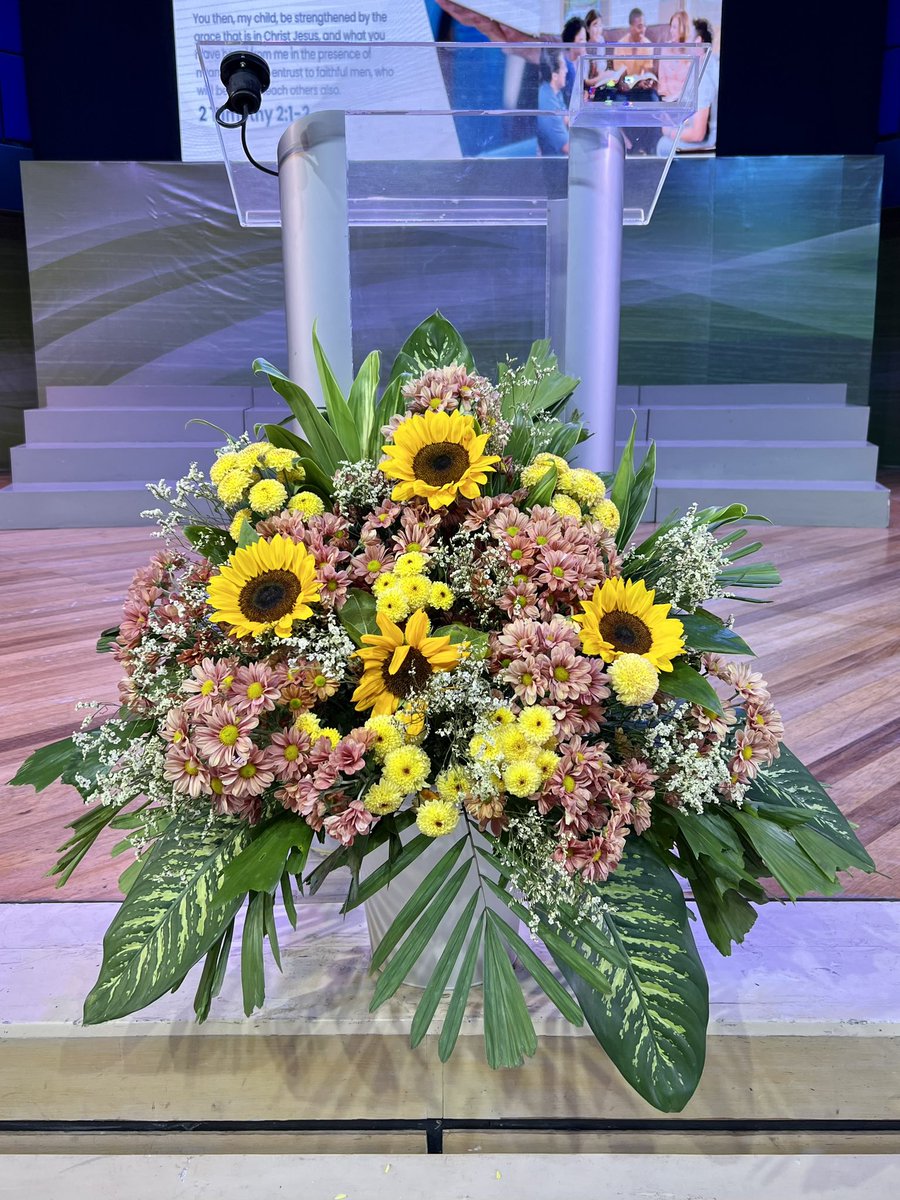 thejustinnator's tweet photo. I can’t tell for sure, but I saw these in church today… so maybe this is one of them? Hahaha. Either way, Praise God! https://t.co/vc2GIoaPMn