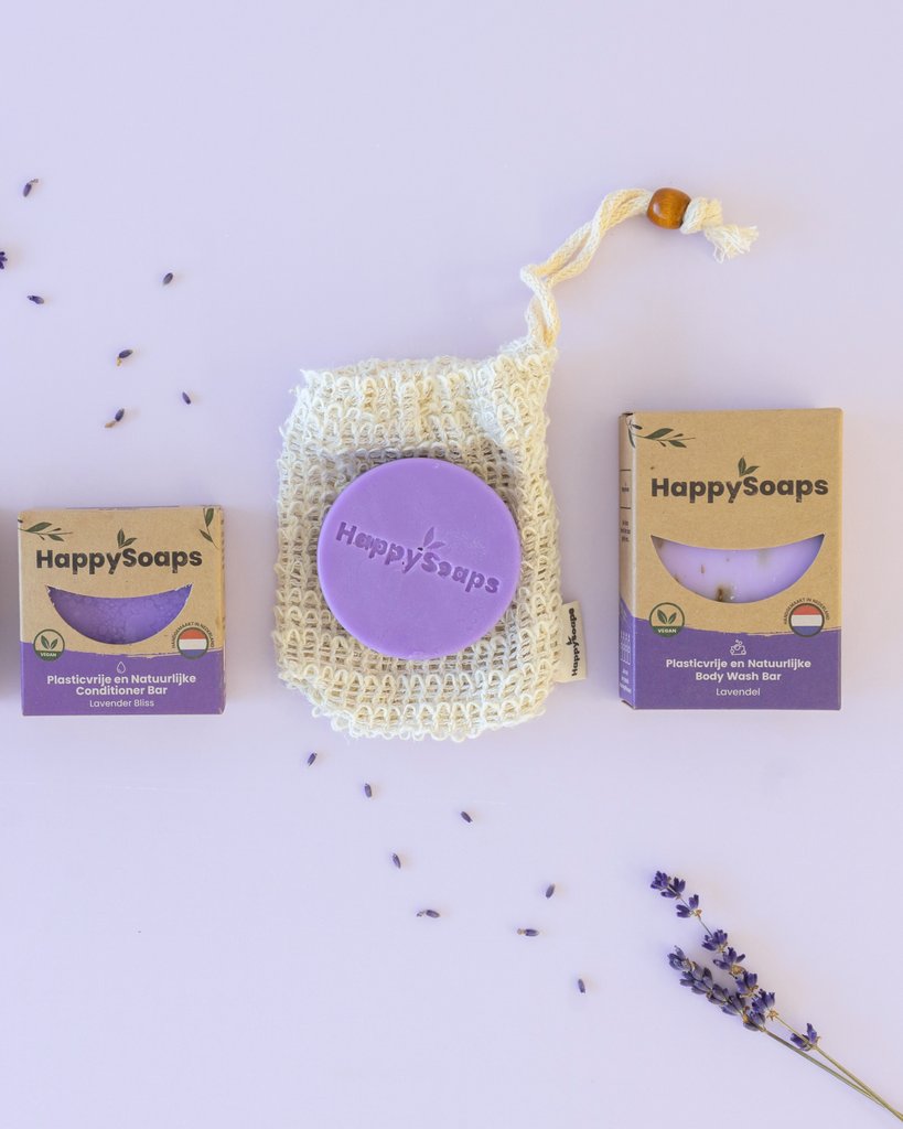 thehappysoaps's tweet photo. Lavendel heeft van nature een krachtig reinigend en kalmerend effect 💜

👉️ Shop via: https://t.co/NUkhCGlQfO

#shampoobar #happysoaps #plasticvrij #vegan #palmolievrij #natuurlijk #shampoobars #solidshampoo #solidcosmetics https://t.co/Mixg8gXIUh