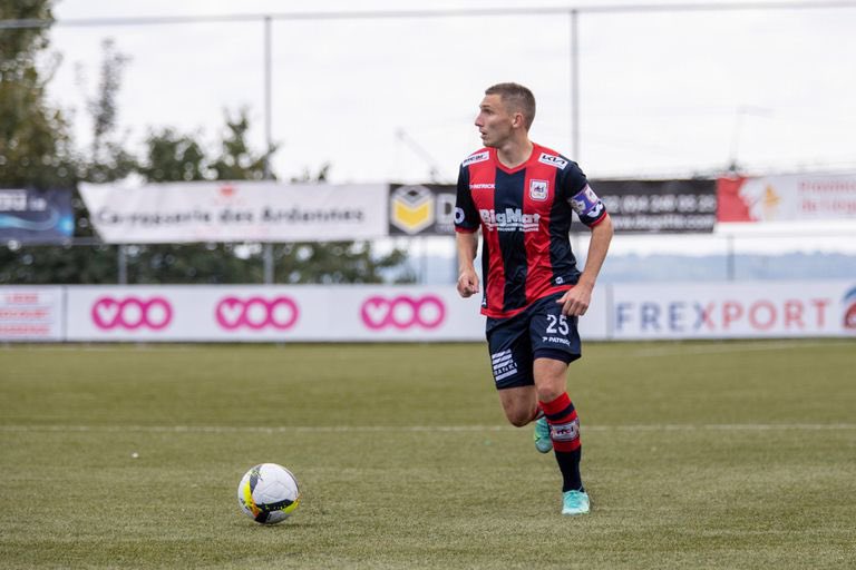 RFCLiege_news's tweet photo. 2️⃣0️⃣0️⃣
Jonathan D’Ostillo jouera, ce dimanche, son deux-centième match sous le maillot Sang & Marine
#Happy200 Captain 🫡
#FCLAnt #RFCLAntwerp
📸@LaMeuse_be/@lavenir_net/@rfcliege/@walfoot https://t.co/0SZ0CtE8cr