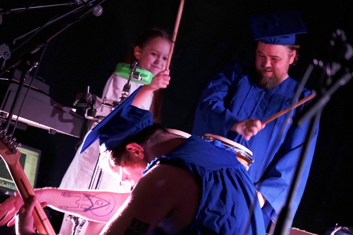 pinkpopple's tweet photo. Brilliant show from @SLUG_MrIBlack  last Night, taking pics for @narc_magazine. And looks like they have a new member! (They look dangerous with a drum stick) #music #poprecs #sunderland 🎶 https://t.co/DfkjpxGSWA