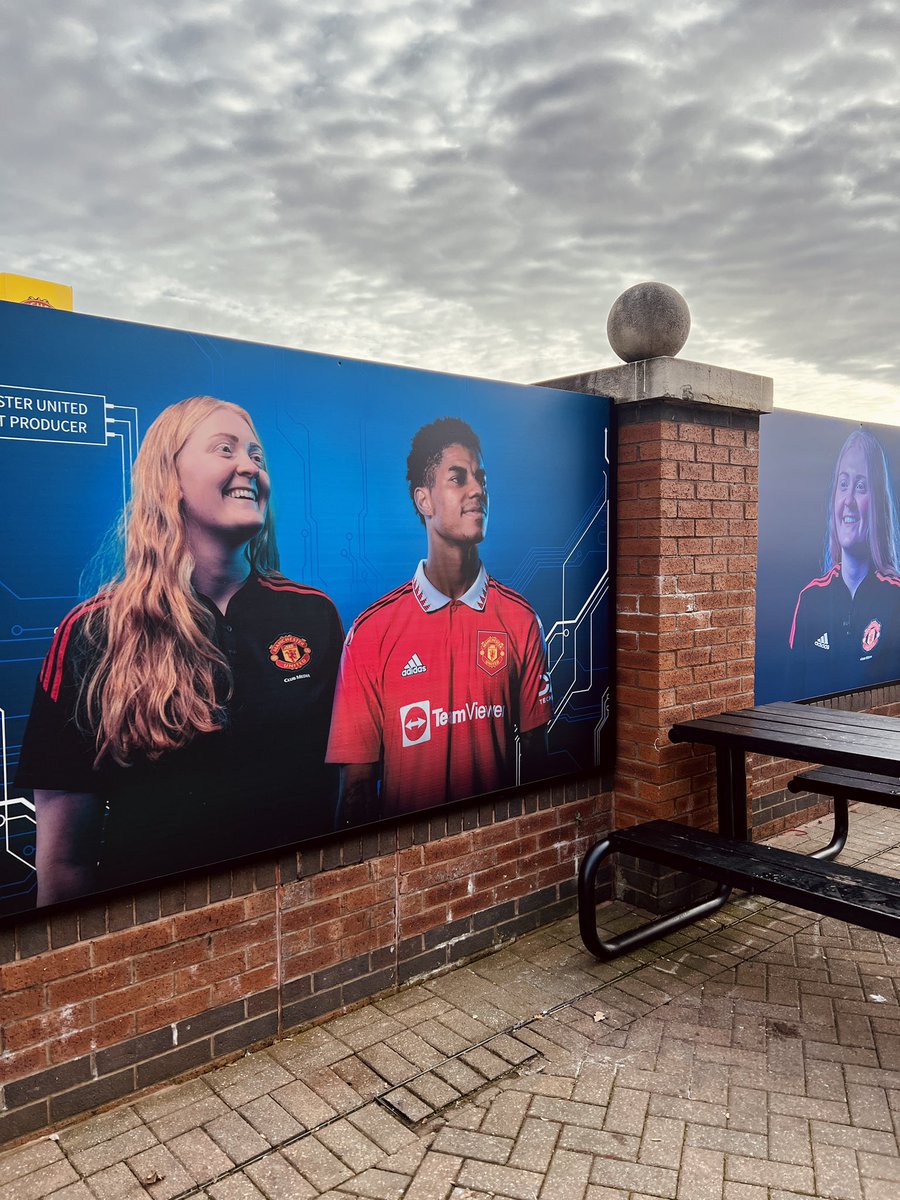 maddyoffline's tweet image. Had to come and see it for myself and I still can’t believe it! 🥹🏟

(Sorry to those at the game today that my mug will be in your photos 😅) 

#MUFC | #MUNLEI