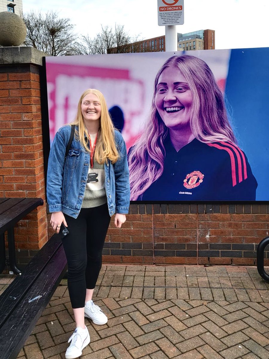 maddyoffline's tweet image. Had to come and see it for myself and I still can’t believe it! 🥹🏟

(Sorry to those at the game today that my mug will be in your photos 😅) 

#MUFC | #MUNLEI