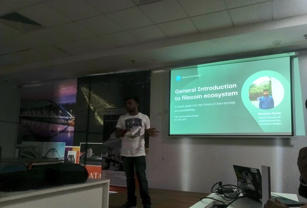 shavarrma's tweet photo. Let's know and understand Filecoin with @ShouryamK 
#PhoenixGuild #Blockchain #Filecoin #Bhopal #FVM #TPGBhopal https://t.co/ZzdqKeWGaC